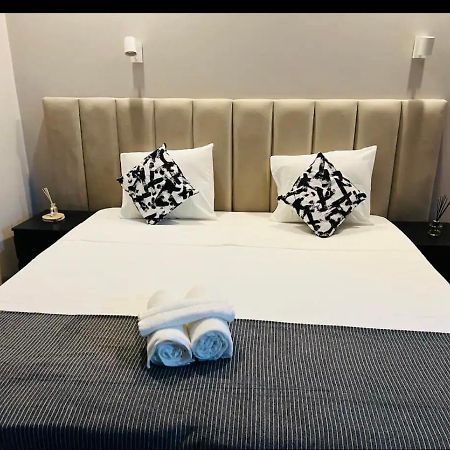 Apartamento Sociedade Farmaceutica Lisboa Екстериор снимка