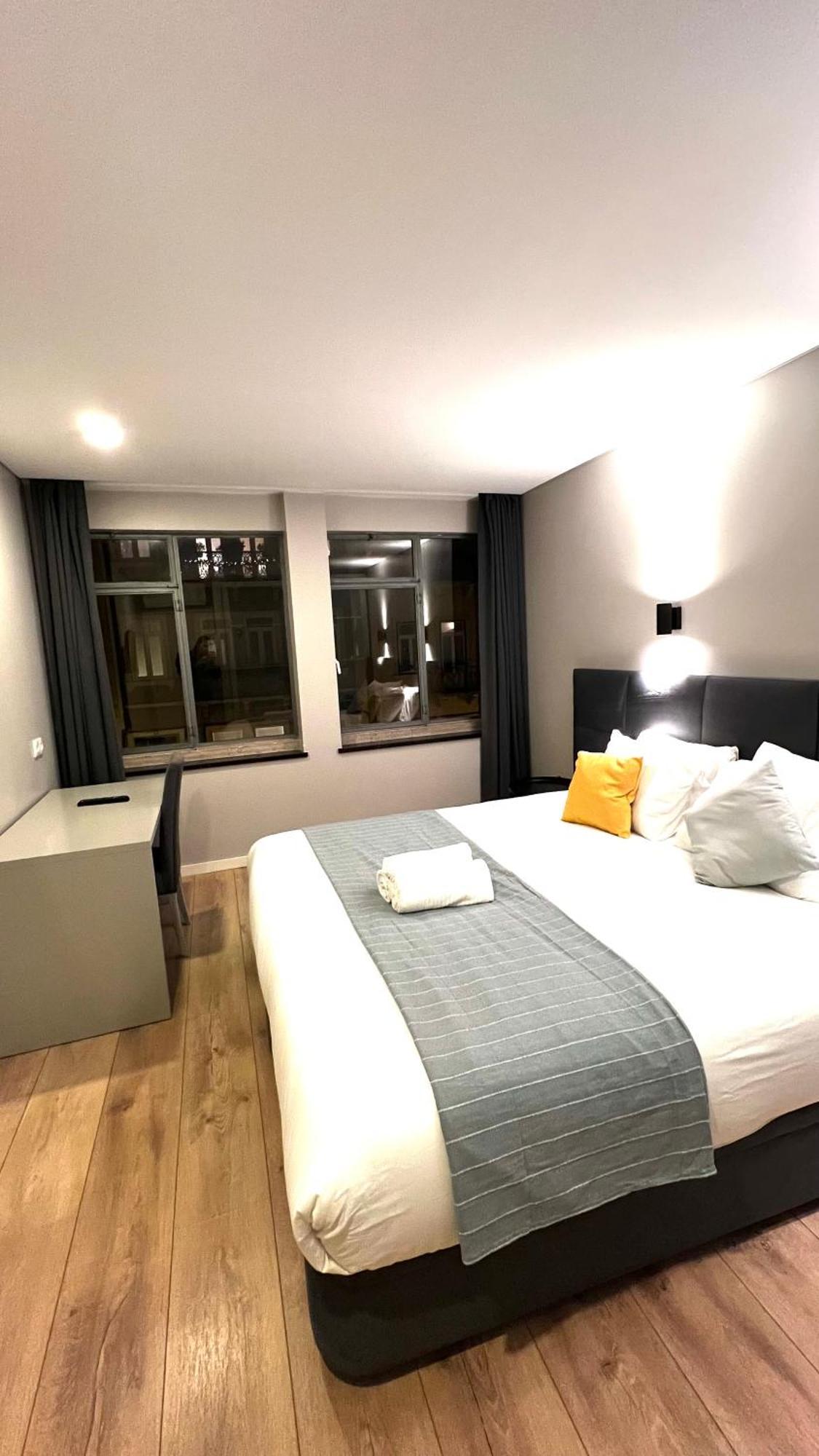 Apartamento Sociedade Farmaceutica Lisboa Екстериор снимка