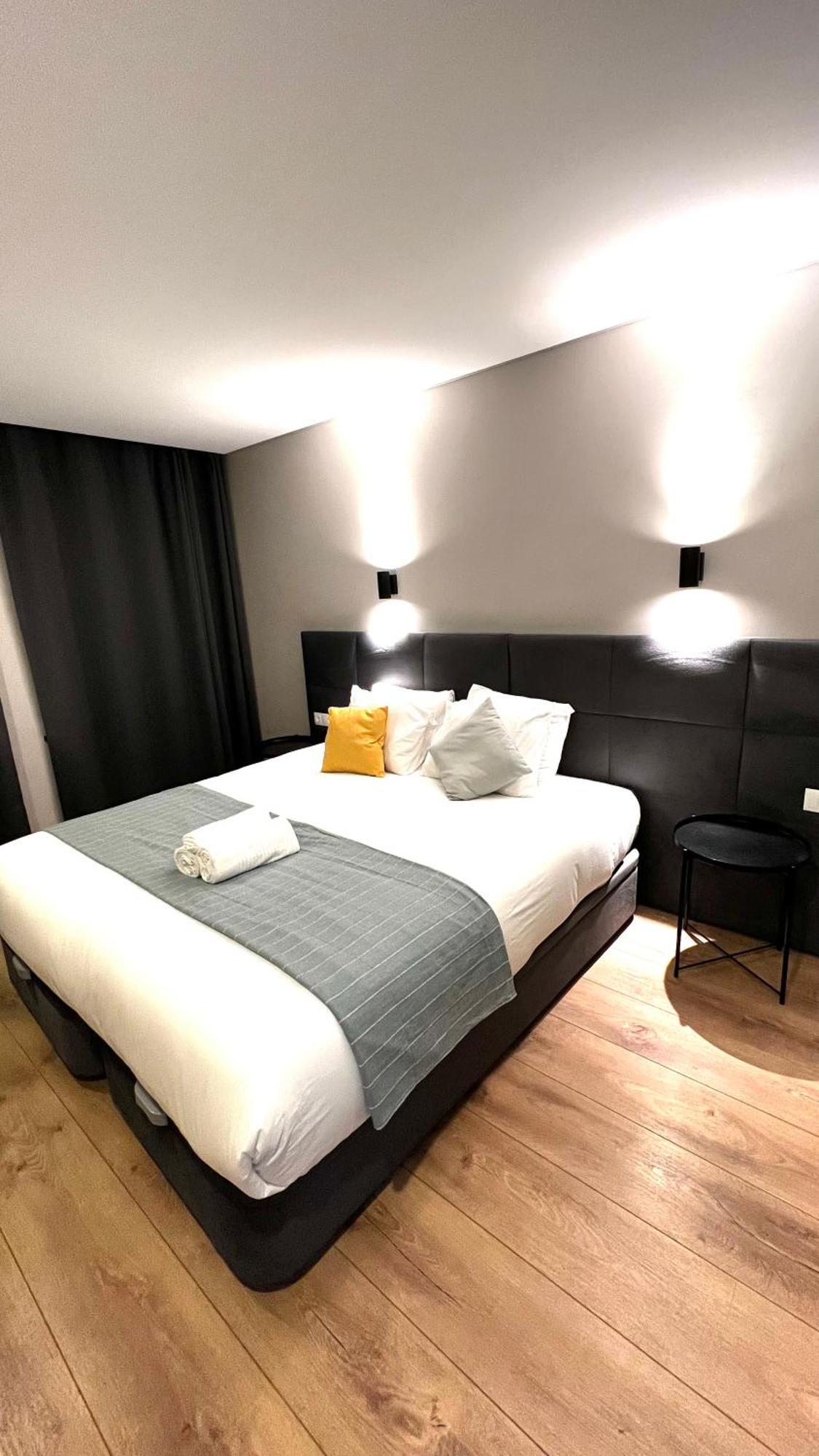 Apartamento Sociedade Farmaceutica Lisboa Екстериор снимка