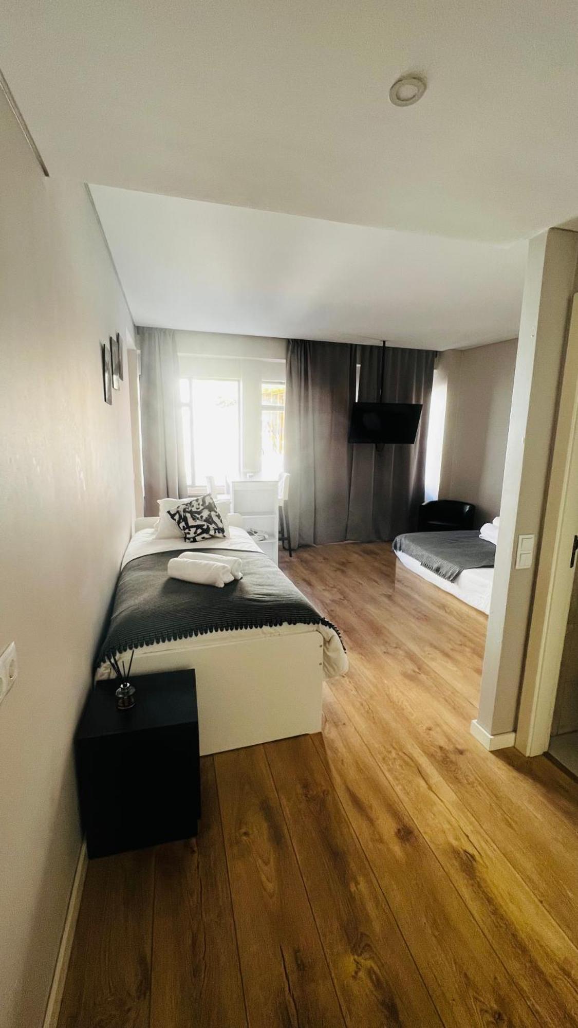 Apartamento Sociedade Farmaceutica Lisboa Екстериор снимка