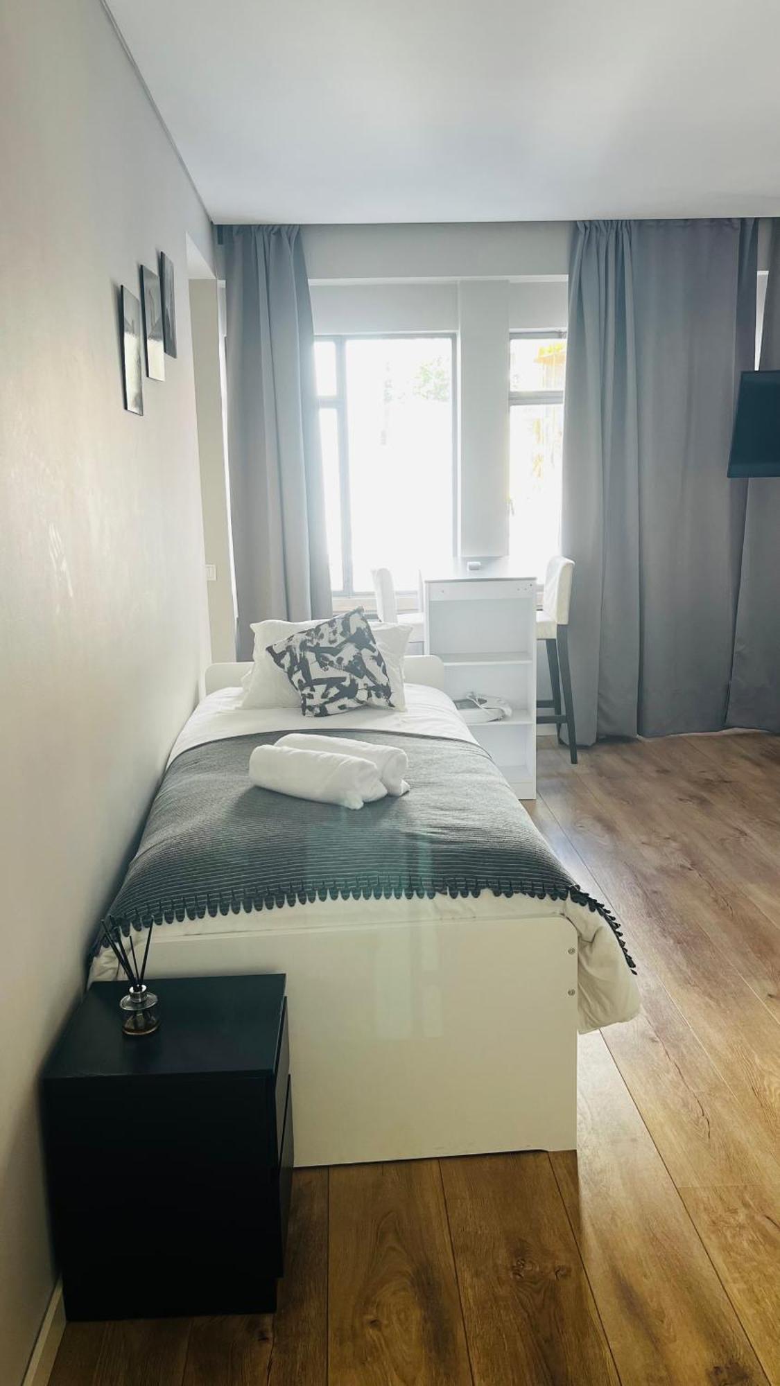 Apartamento Sociedade Farmaceutica Lisboa Екстериор снимка